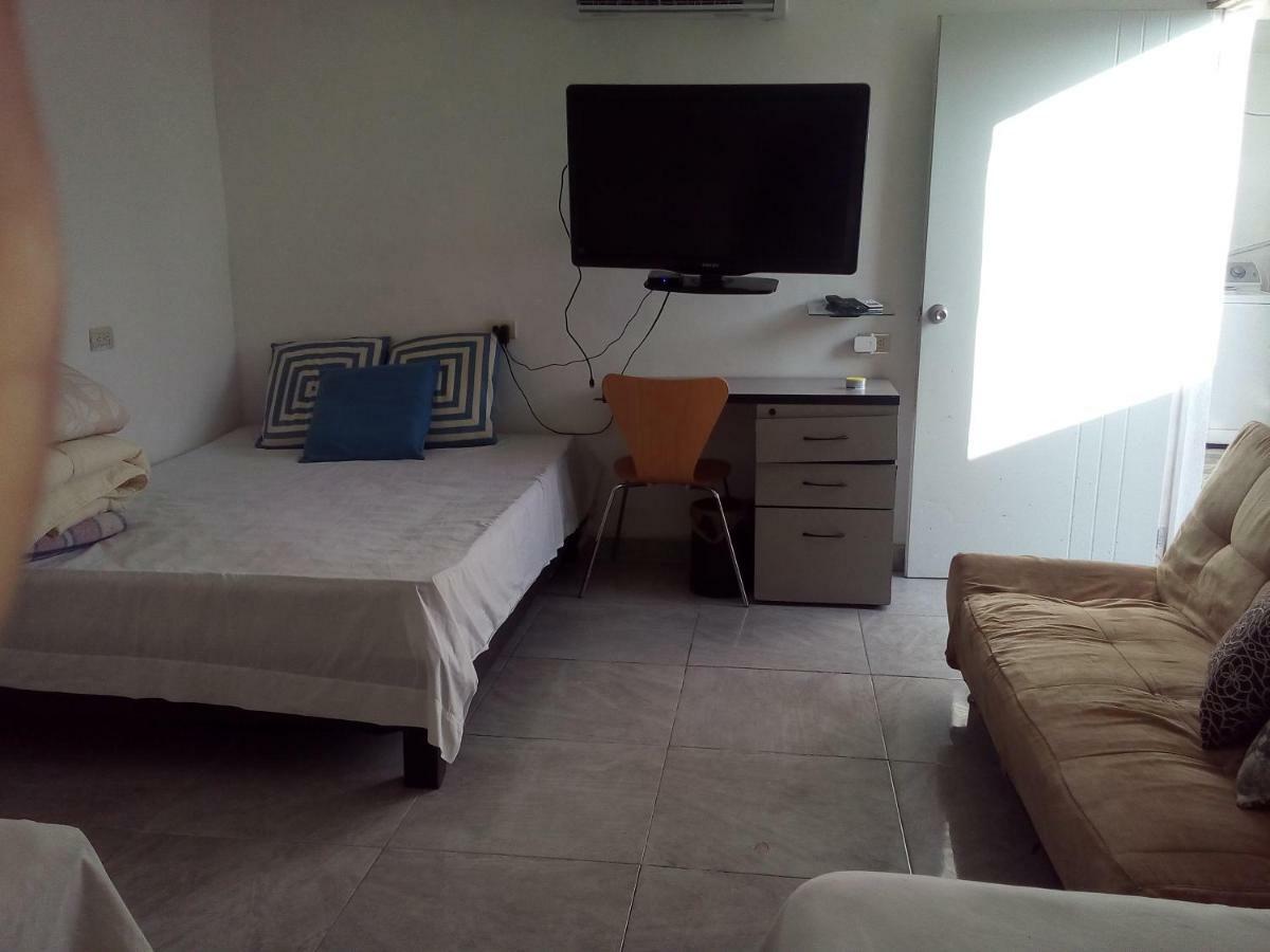 Pensión Casa A 7 Min Aeropuerto De Monterrey *